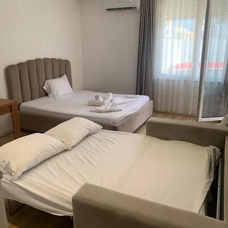 Luxury Center Appartement Tirana