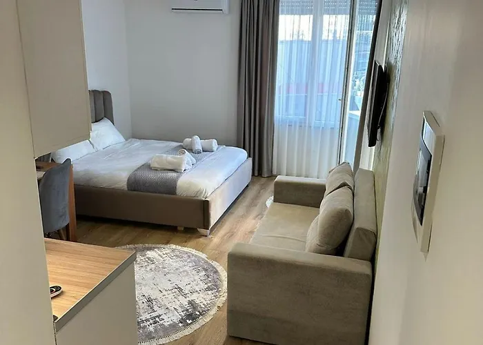 Luxury Center * טיראנה