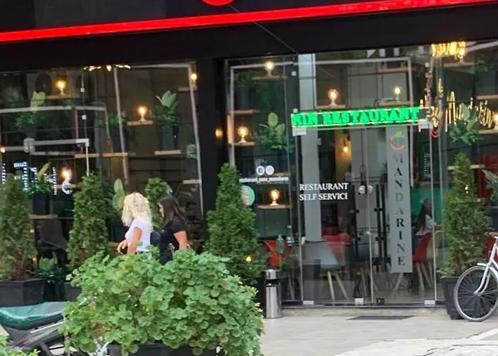 Luxury Center טיראנה