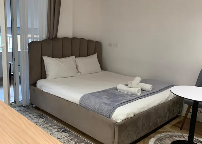 Luxury Center * טיראנה